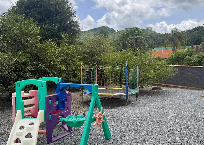 Casa 3 Quartos Reformada Em Dezembro De 2024