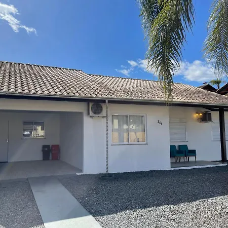Casa 3 Quartos Reformada Em Dezembro De 2024 Pomerode Exterior photo